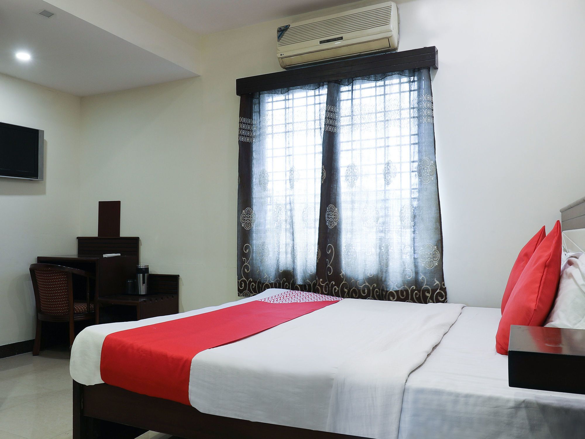 Oyo 16539 Grand Sandarshini Inn Hyderabad Luaran gambar